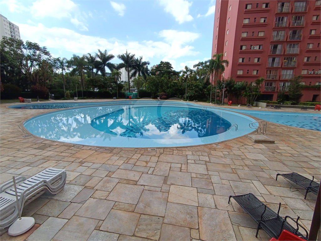 APARTAMENTO em CASA VERDE