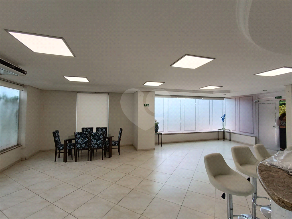 APARTAMENTO em CASA VERDE