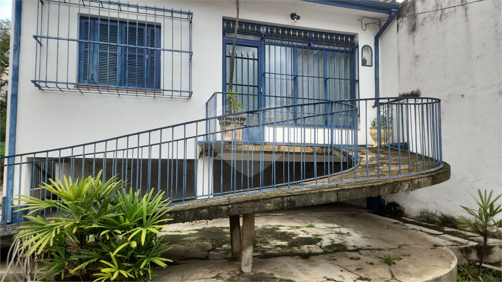 Terrenos com 1536 m2