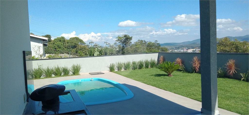 Casa à venda com 2 quartos, 85m² - Foto 11