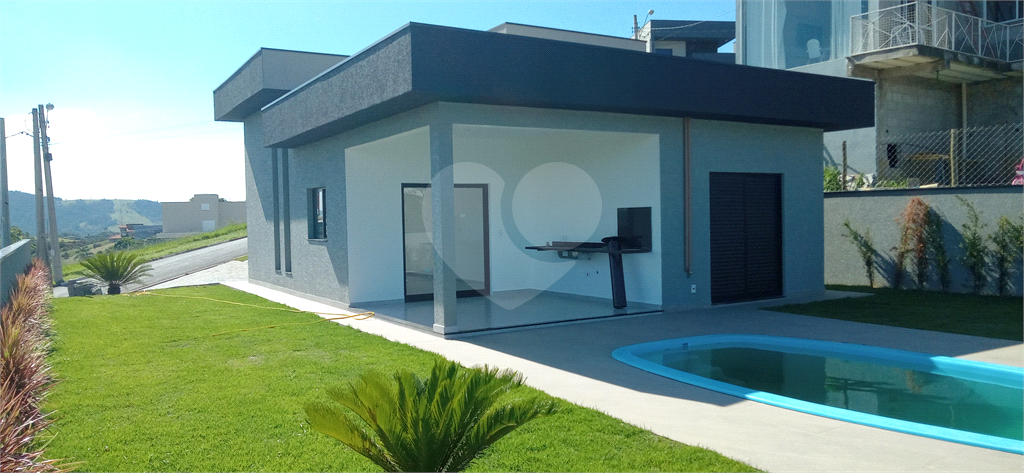 Casa à venda com 2 quartos, 85m² - Foto 1