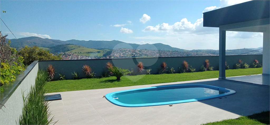 Casa à venda com 2 quartos, 85m² - Foto 14