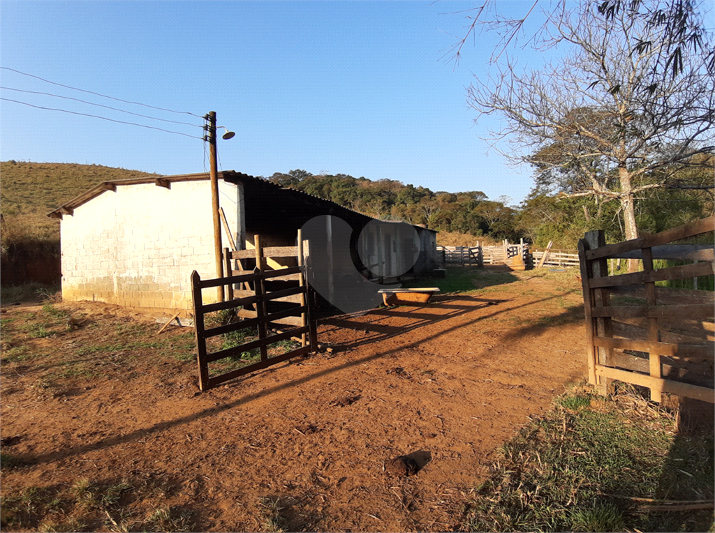 ÁREA DE TERRA em BAIRRO DO PINHAL