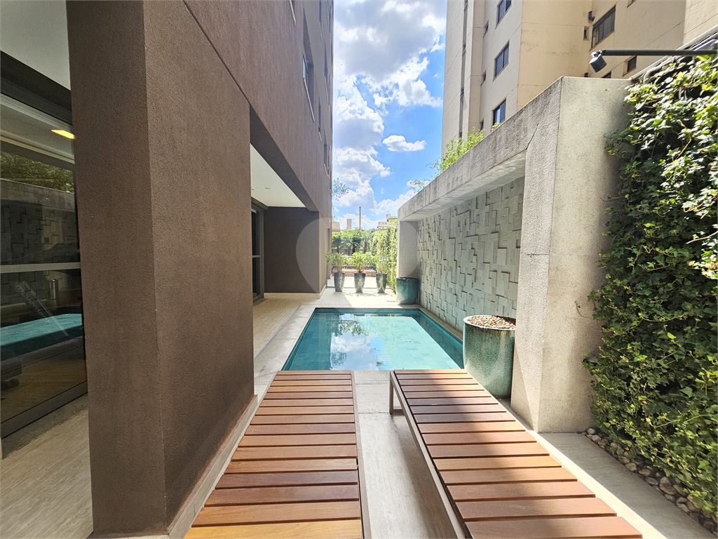 APARTAMENTO em PERDIZES