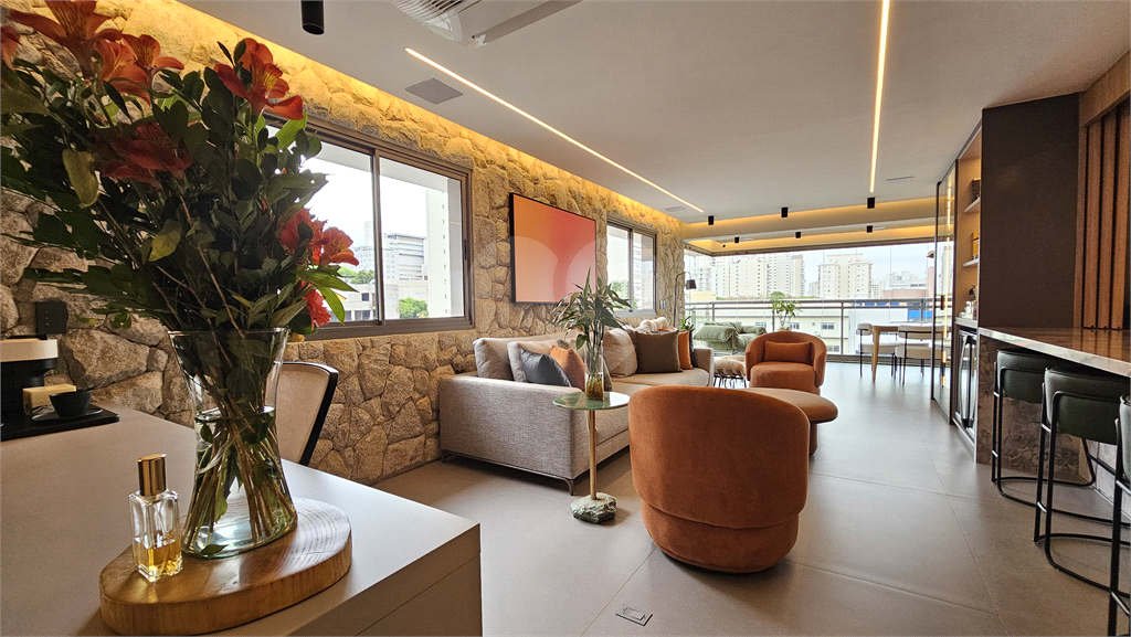 APARTAMENTO em PERDIZES