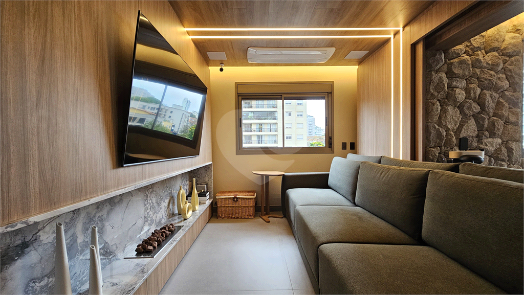 APARTAMENTO em PERDIZES