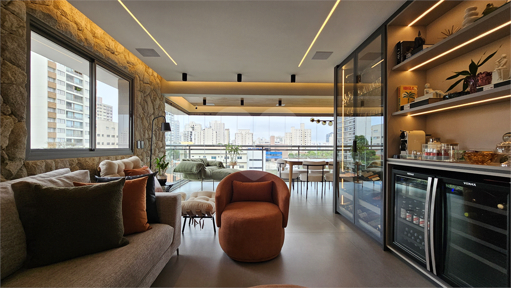 APARTAMENTO em PERDIZES