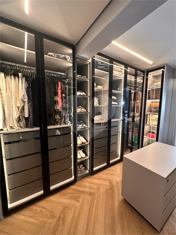 APARTAMENTO em PERDIZES