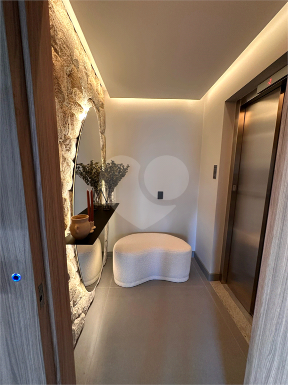 APARTAMENTO em PERDIZES