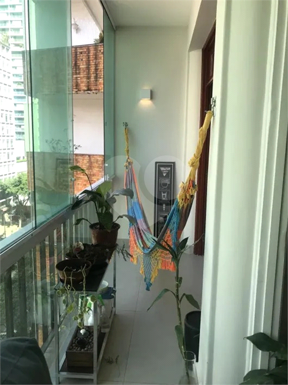 BELA VISTA - APARTAMENTO REFORMADO DE 2 DORMITÓRIOS