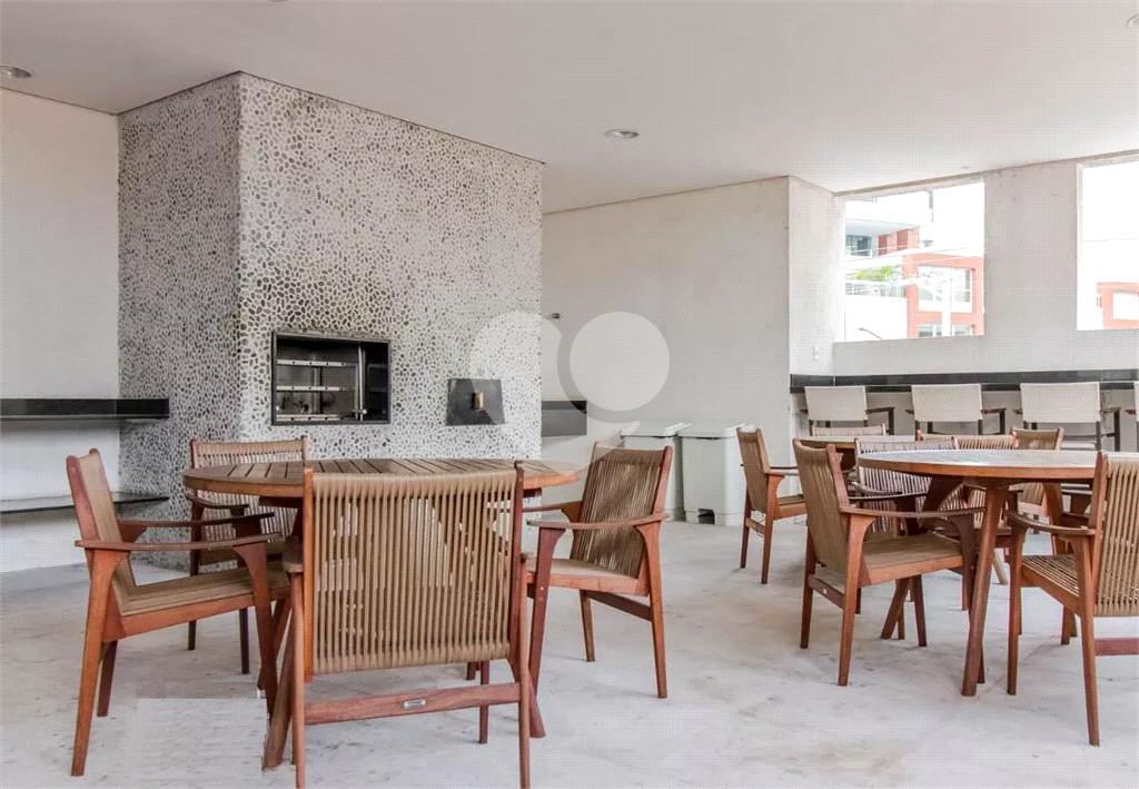 Apartamento para venda ou locação a poucos passos do Shopping Anália Franco.