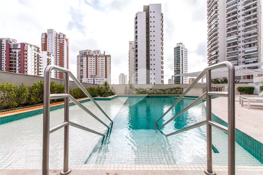 Apartamento para venda ou locação a poucos passos do Shopping Anália Franco.
