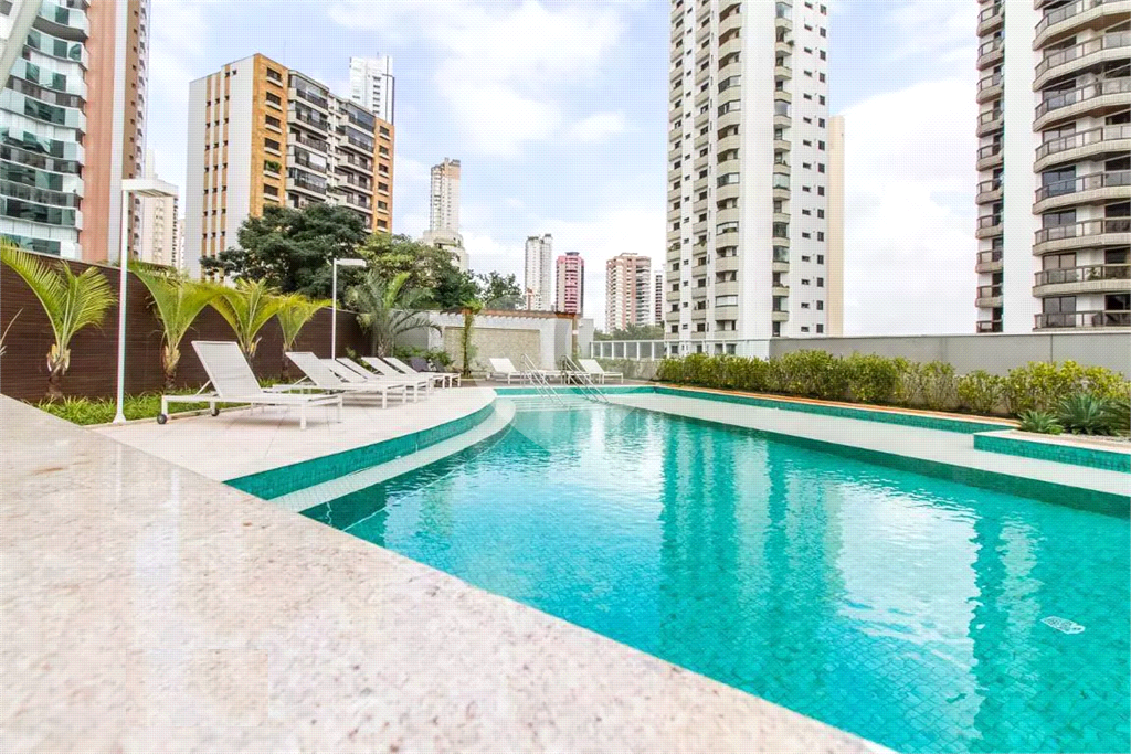 Apartamento para venda ou locação a poucos passos do Shopping Anália Franco.