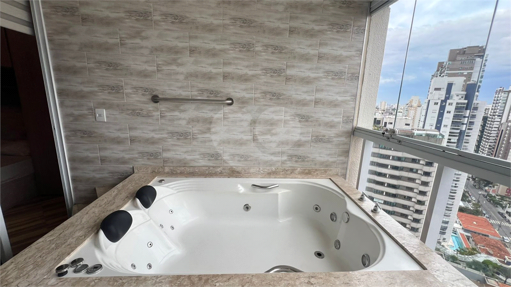 Apartamento para venda ou locação a poucos passos do Shopping Anália Franco.