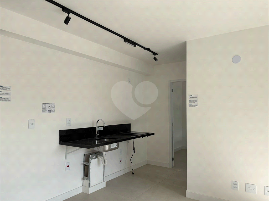 Apartamento compacto, novo, proximo ao Metro São Judas.