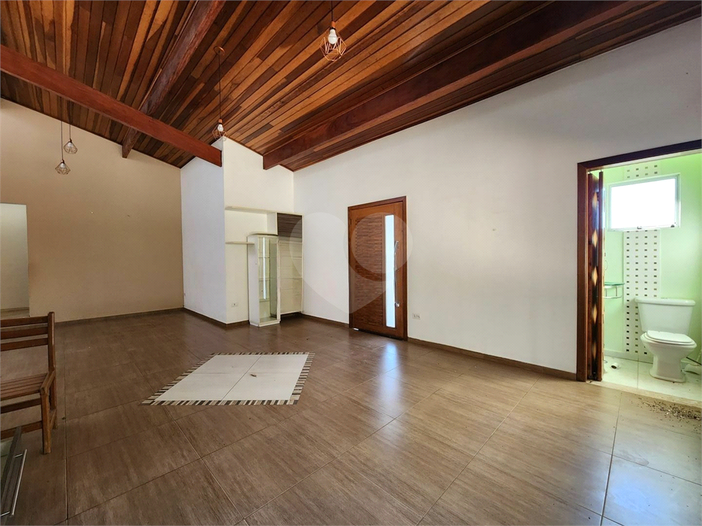 Casa terréa | 200m² | 4 dormitórios ( 2 suítes) 3 banheiros | 6 vagas