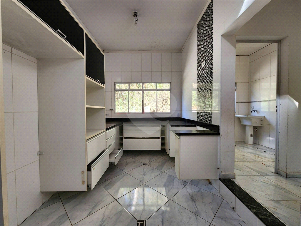 Casa terréa | 200m² | 4 dormitórios ( 2 suítes) 3 banheiros | 6 vagas