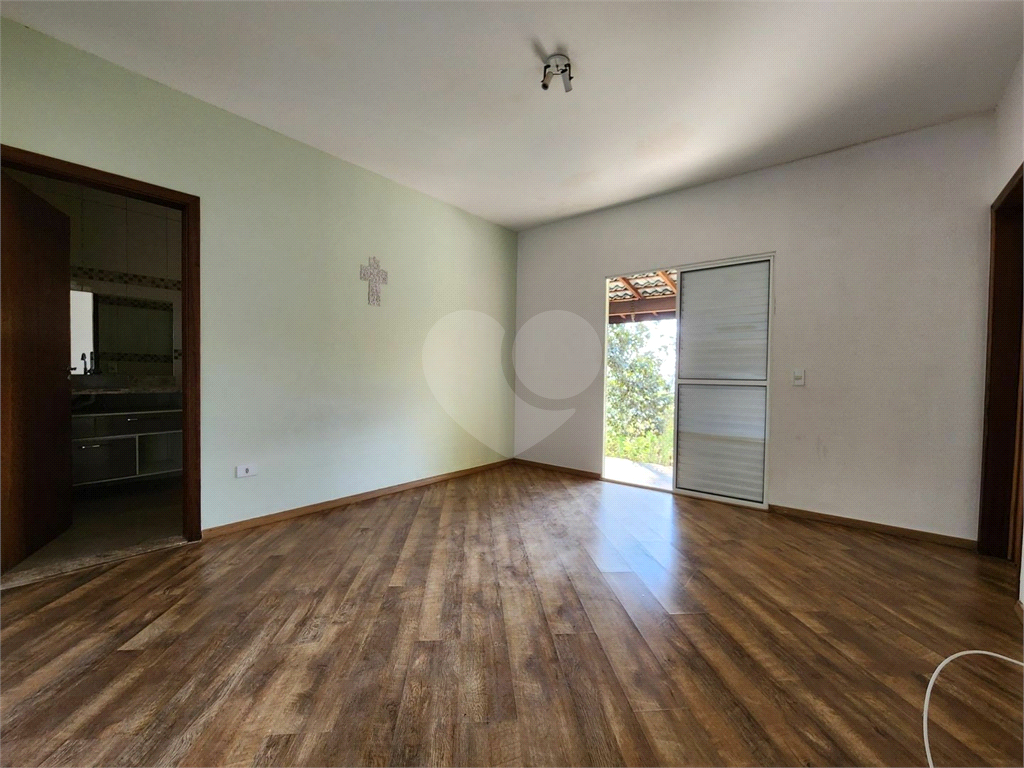 Casa terréa | 200m² | 4 dormitórios ( 2 suítes) 3 banheiros | 6 vagas