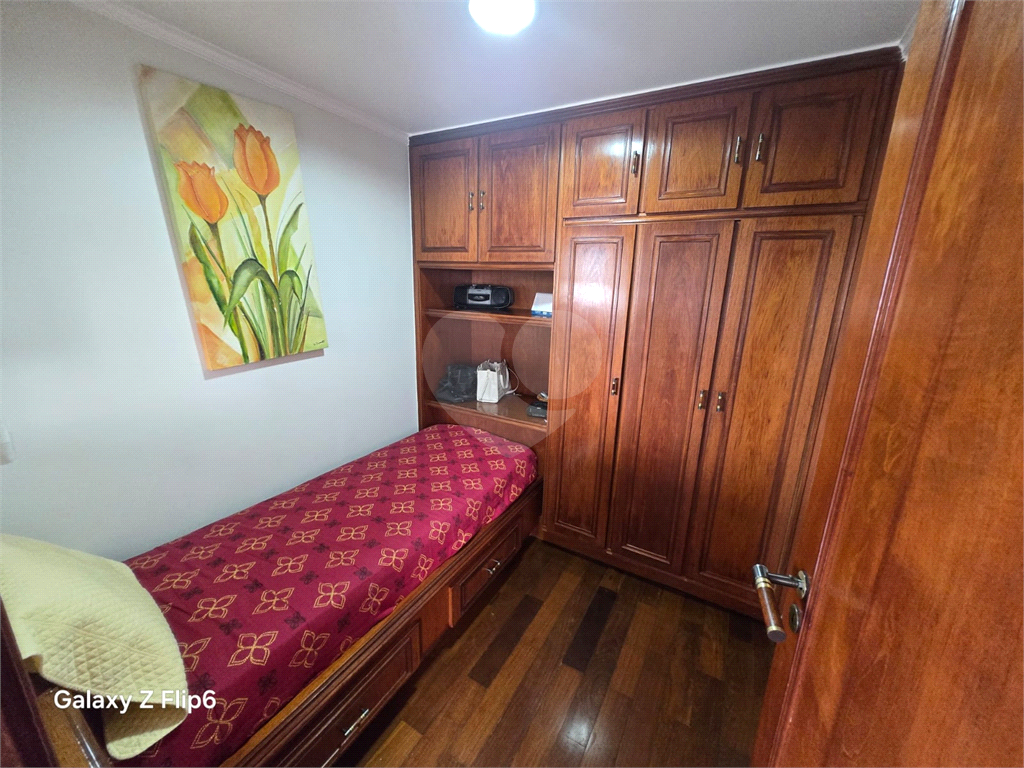 Luxuoso apartamento, raridade! 4 suítes máster, amplo living com lareira e bar, sala de jantar, apartamento todo avarandado, 5 vagas em Santana! Altíssimo padrão.