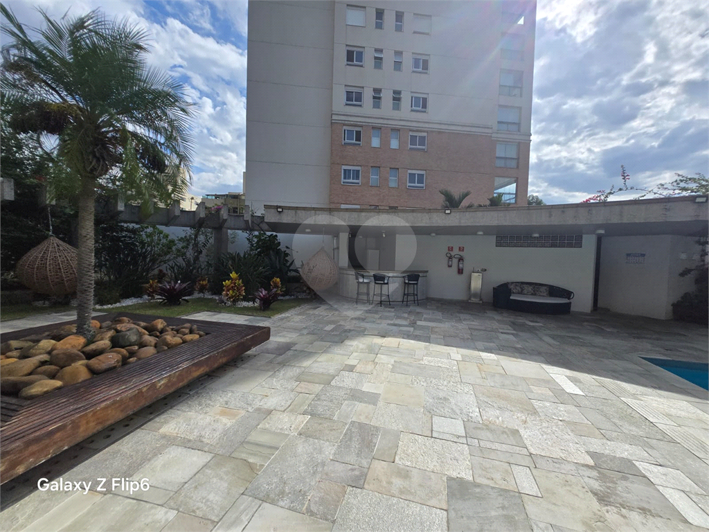 Luxuoso apartamento, raridade! 4 suítes máster, amplo living com lareira e bar, sala de jantar, apartamento todo avarandado, 5 vagas em Santana! Altíssimo padrão.