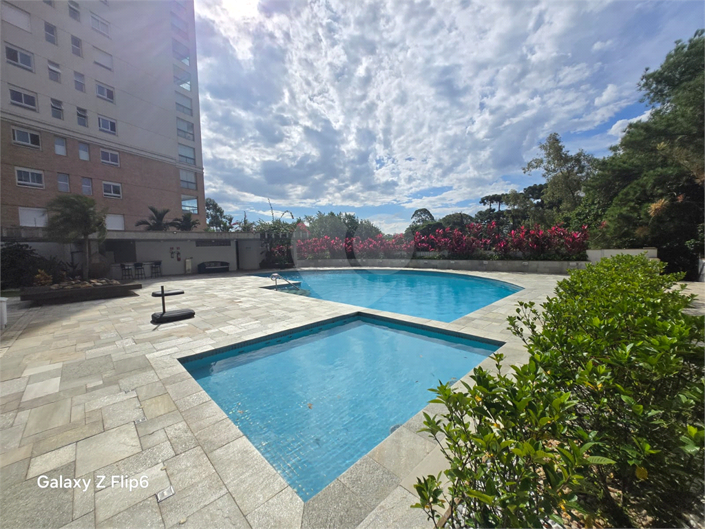 Luxuoso apartamento, raridade! 4 suítes máster, amplo living com lareira e bar, sala de jantar, apartamento todo avarandado, 5 vagas em Santana! Altíssimo padrão.