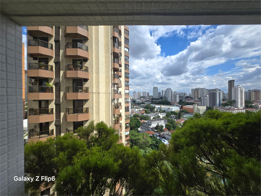 Luxuoso apartamento, raridade! 4 suítes máster, amplo living com lareira e bar, sala de jantar, apartamento todo avarandado, 5 vagas em Santana! Altíssimo padrão.
