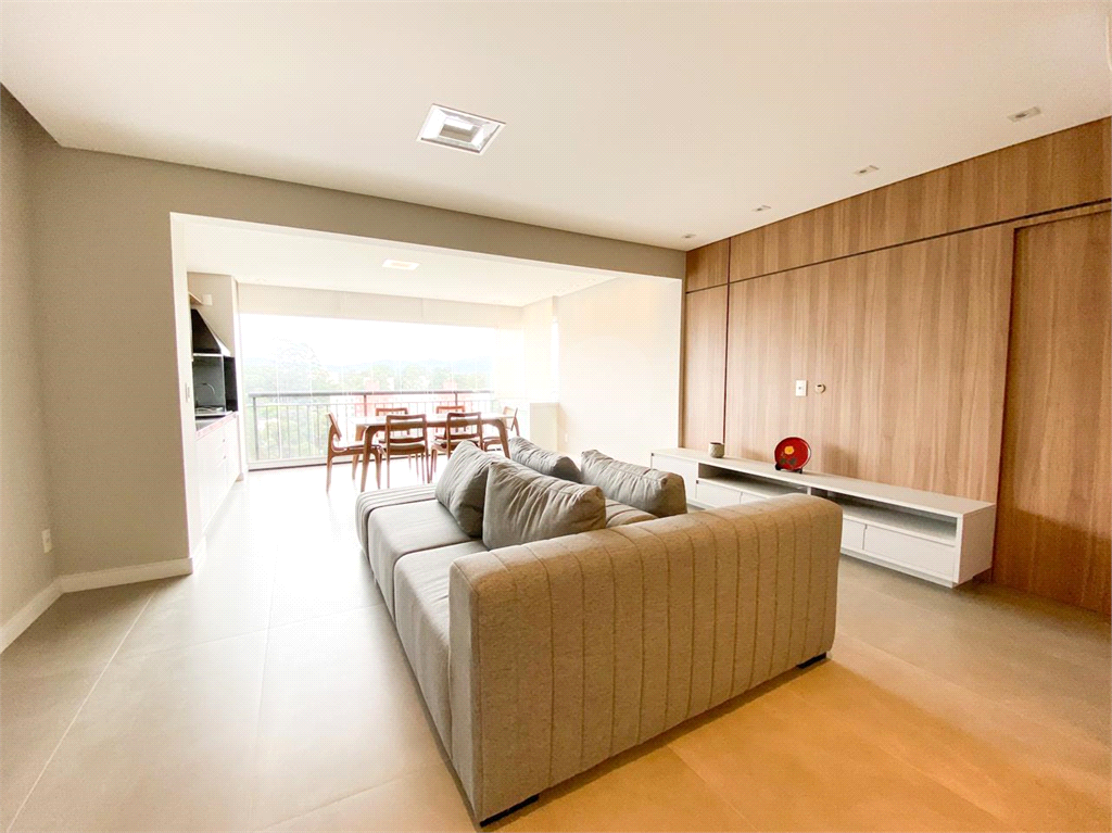 Apartamento 100m2 com 2 dormitórios, sendo 1 suíte e 2 vagas  