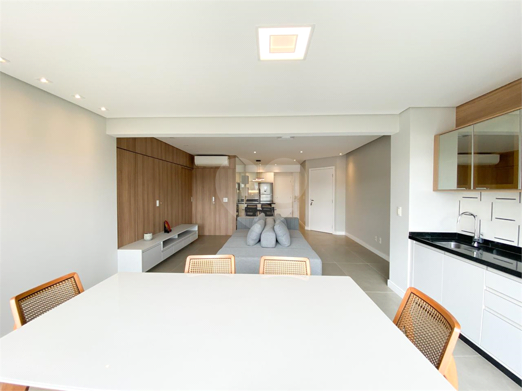 Apartamento 100m2 com 2 dormitórios, sendo 1 suíte e 2 vagas  