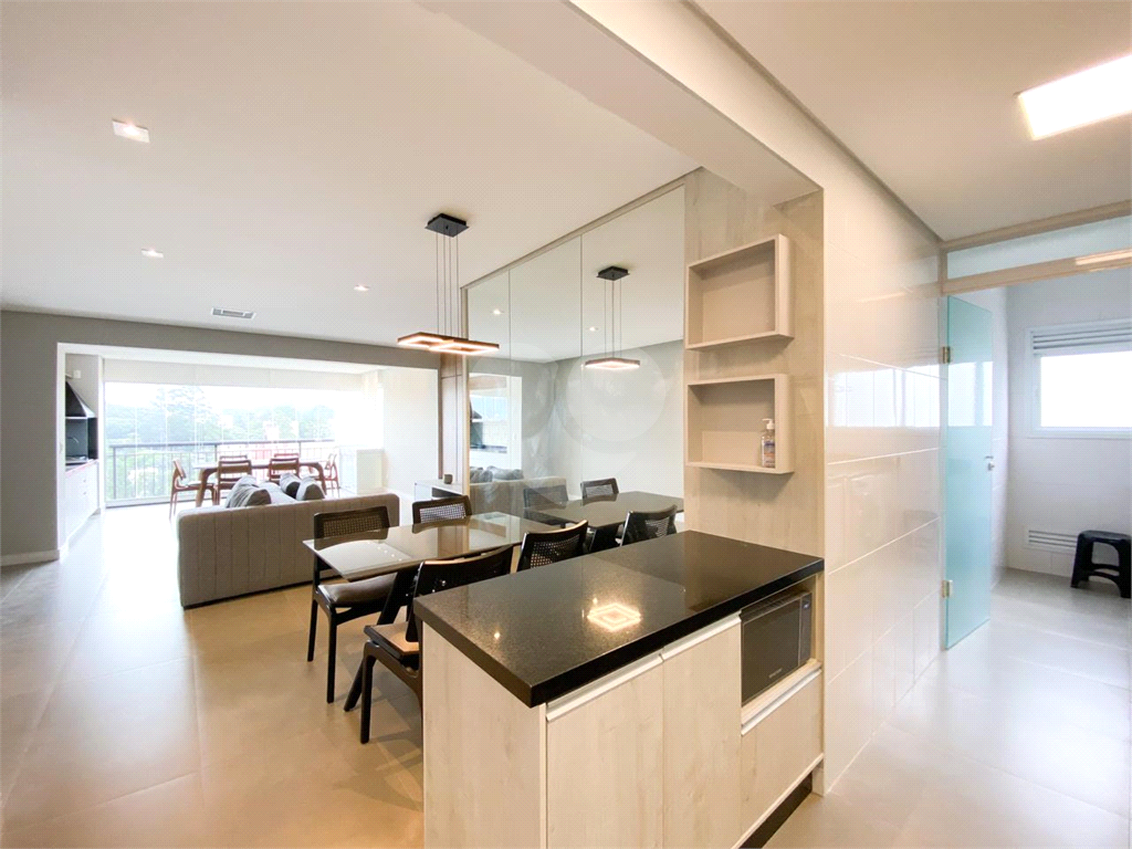 Apartamento 100m2 com 2 dormitórios, sendo 1 suíte e 2 vagas  