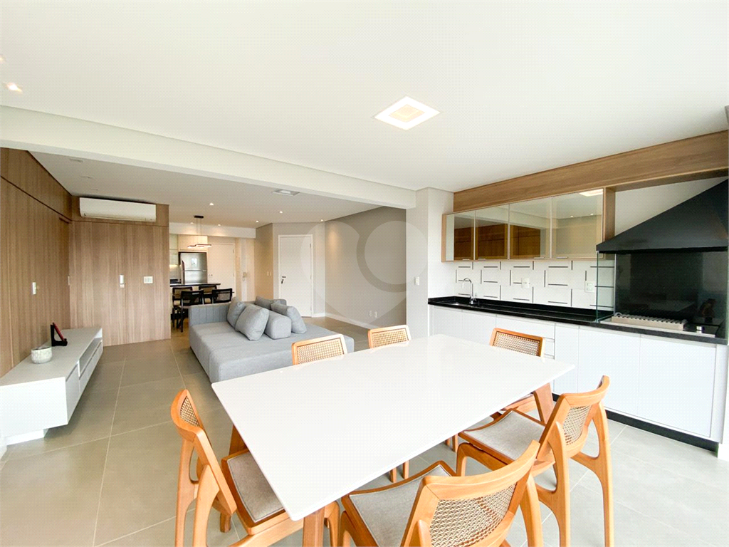 Apartamento 100m2 com 2 dormitórios, sendo 1 suíte e 2 vagas  