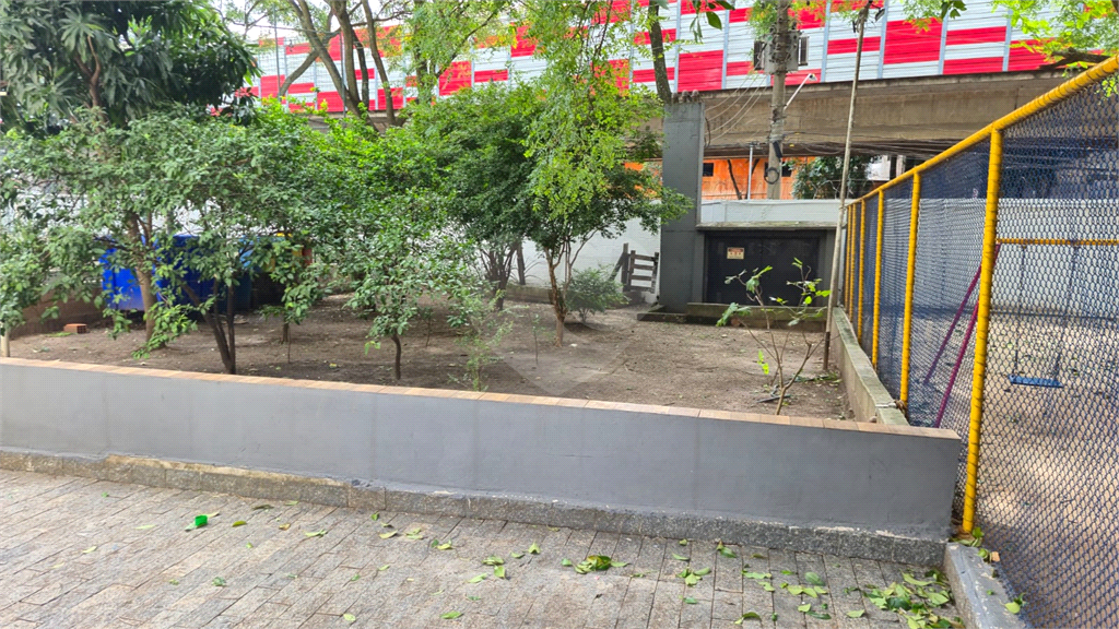 Apartamento de 48m² a venda na rua Carneiro Leão  - Brás.