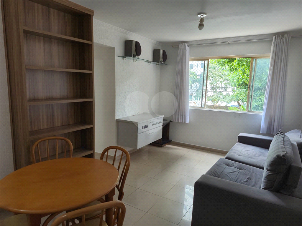 Apartamento de 48m² a venda na rua Carneiro Leão  - Brás.
