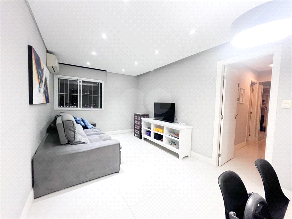 APARTAMENTO em SANTANA