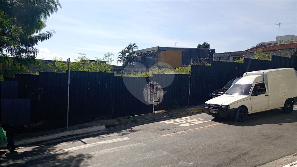 Terreno de esquina à venda - Excelente para construtoras e investidores
