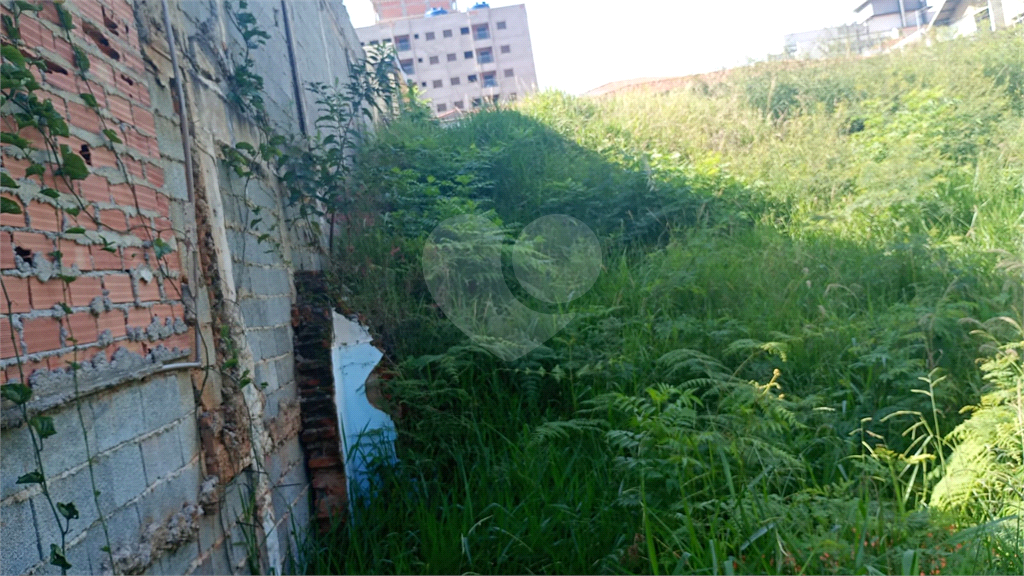 Terreno de esquina à venda - Excelente para construtoras e investidores