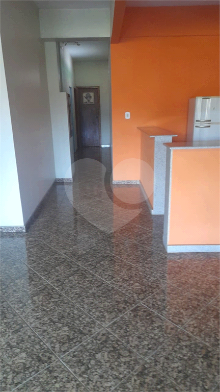 Apartamento Mobiliado à Venda em Lambari - MG | 2 Suítes, 3 Varandas com Vista para a Serra e Lago