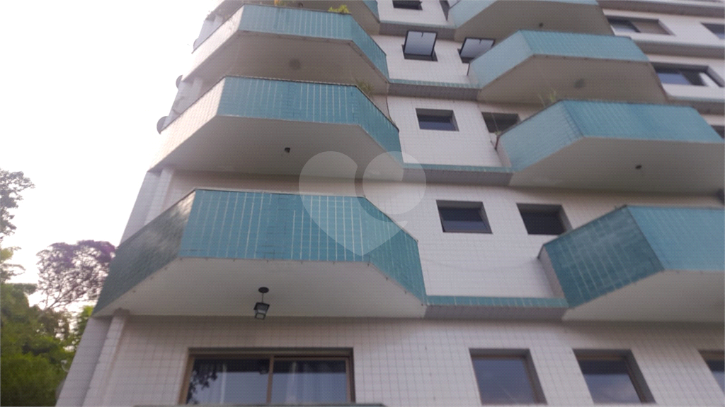 Apartamento Mobiliado à Venda em Lambari - MG | 2 Suítes, 3 Varandas com Vista para a Serra e Lago