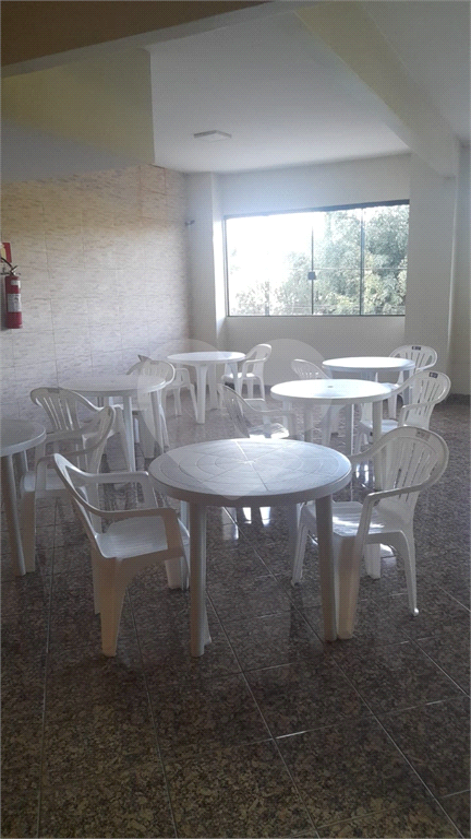 Apartamento Mobiliado à Venda em Lambari - MG | 2 Suítes, 3 Varandas com Vista para a Serra e Lago