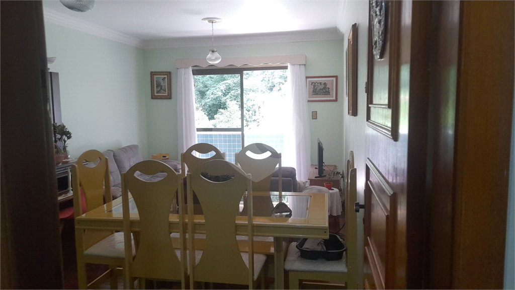 Apartamento Mobiliado à Venda em Lambari - MG | 2 Suítes, 3 Varandas com Vista para a Serra e Lago