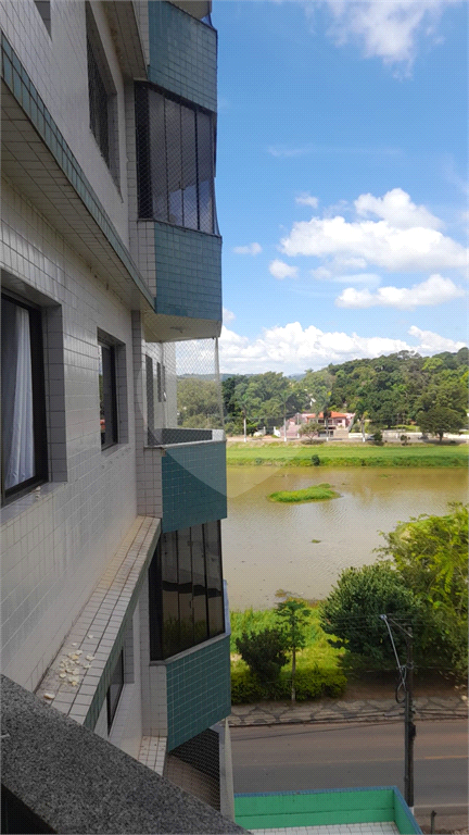 Apartamento Mobiliado à Venda em Lambari - MG | 2 Suítes, 3 Varandas com Vista para a Serra e Lago