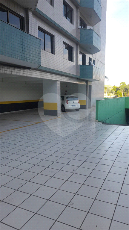 Apartamento Mobiliado à Venda em Lambari - MG | 2 Suítes, 3 Varandas com Vista para a Serra e Lago