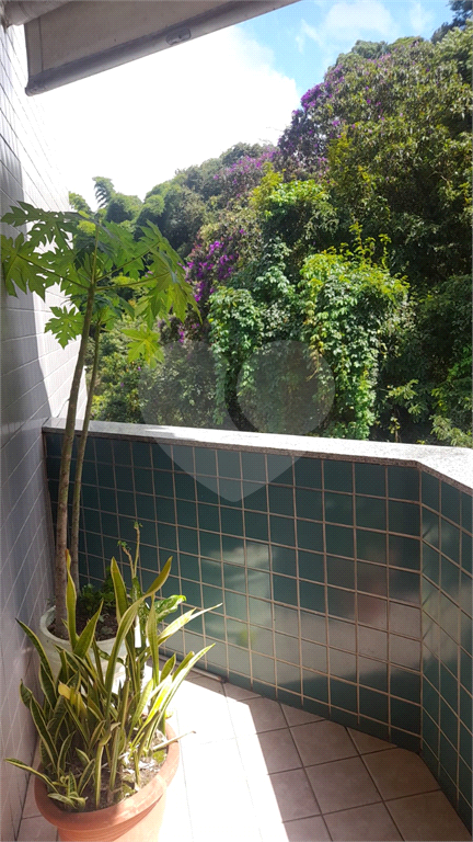 Apartamento Mobiliado à Venda em Lambari - MG | 2 Suítes, 3 Varandas com Vista para a Serra e Lago