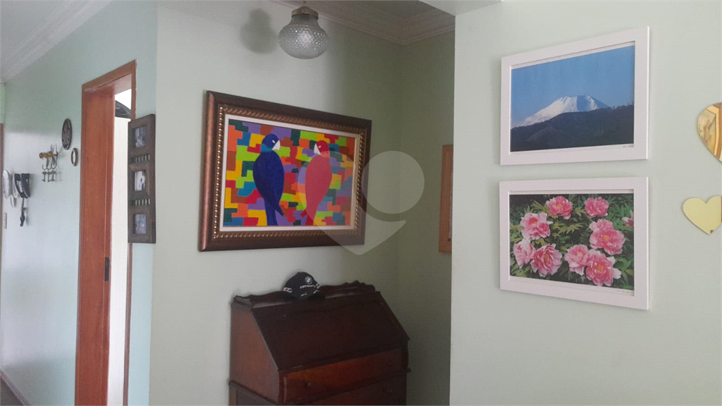 Apartamento Mobiliado à Venda em Lambari - MG | 2 Suítes, 3 Varandas com Vista para a Serra e Lago