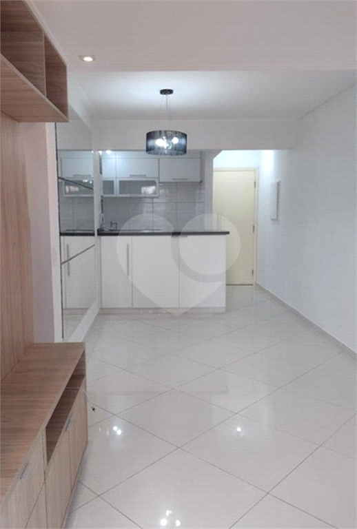 APARTAMENTO em CASA VERDE