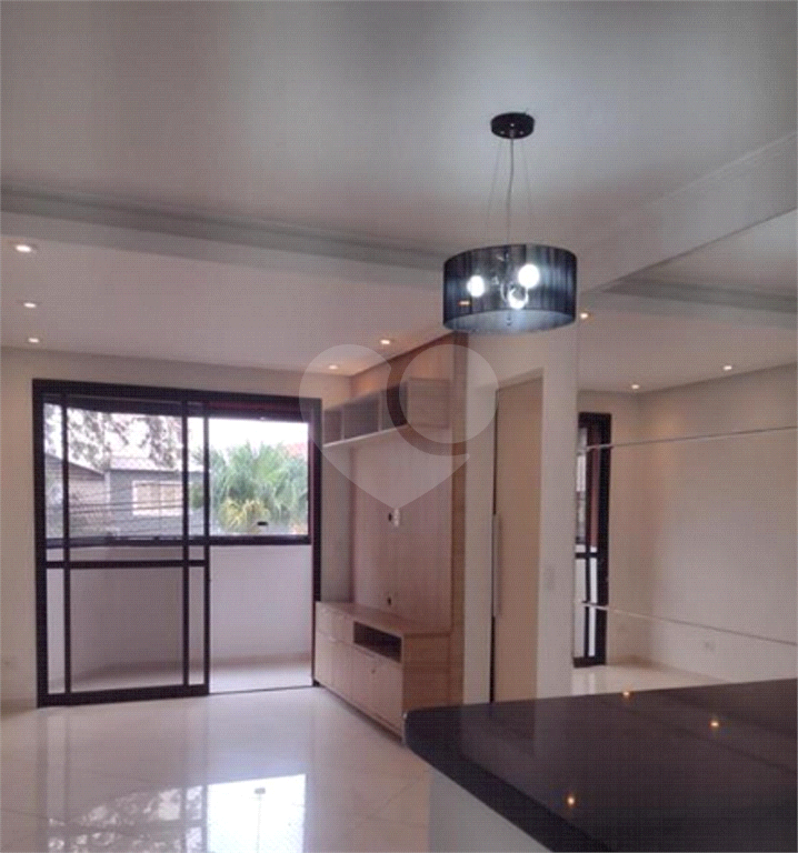 APARTAMENTO em CASA VERDE
