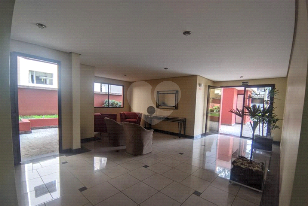 APARTAMENTO em CASA VERDE
