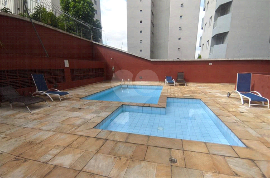 APARTAMENTO em CASA VERDE