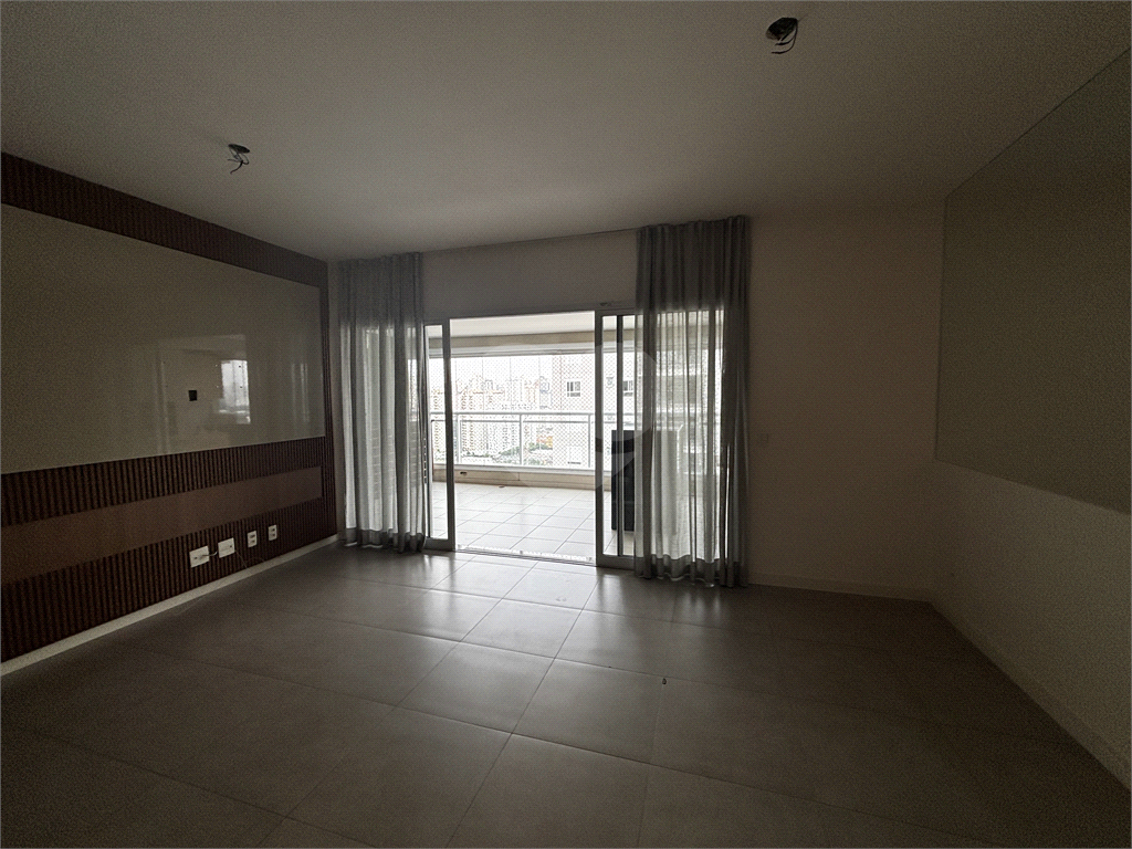 Apartamento com 3 suítes, 2 vagas na Barra Funda - Zona Oeste - SP