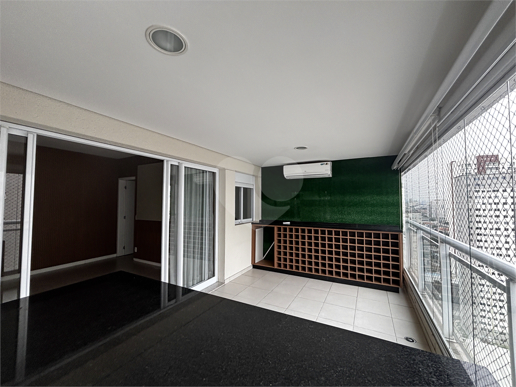 Apartamento com 3 suítes, 2 vagas na Barra Funda - Zona Oeste - SP