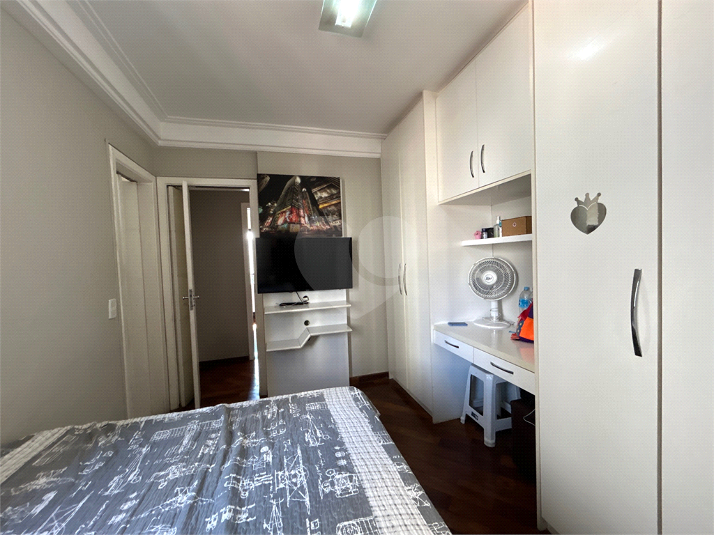 Apartamento com 126m² com 03 suítes e 03 vagas de garagem fixas. 